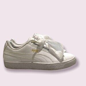 PUMA Women's Basket Heart Patent Sneaker SZ 6